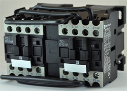 TC2-D1201-B6...3 POLE REVERSING CONTACTOR 24/60VAC, WITH AC OPERATING COIL, N C AUX CONTACT